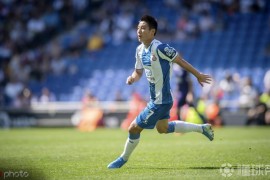 留洋西班牙的中国球员武磊在社交媒体上发表了自己的国庆感想